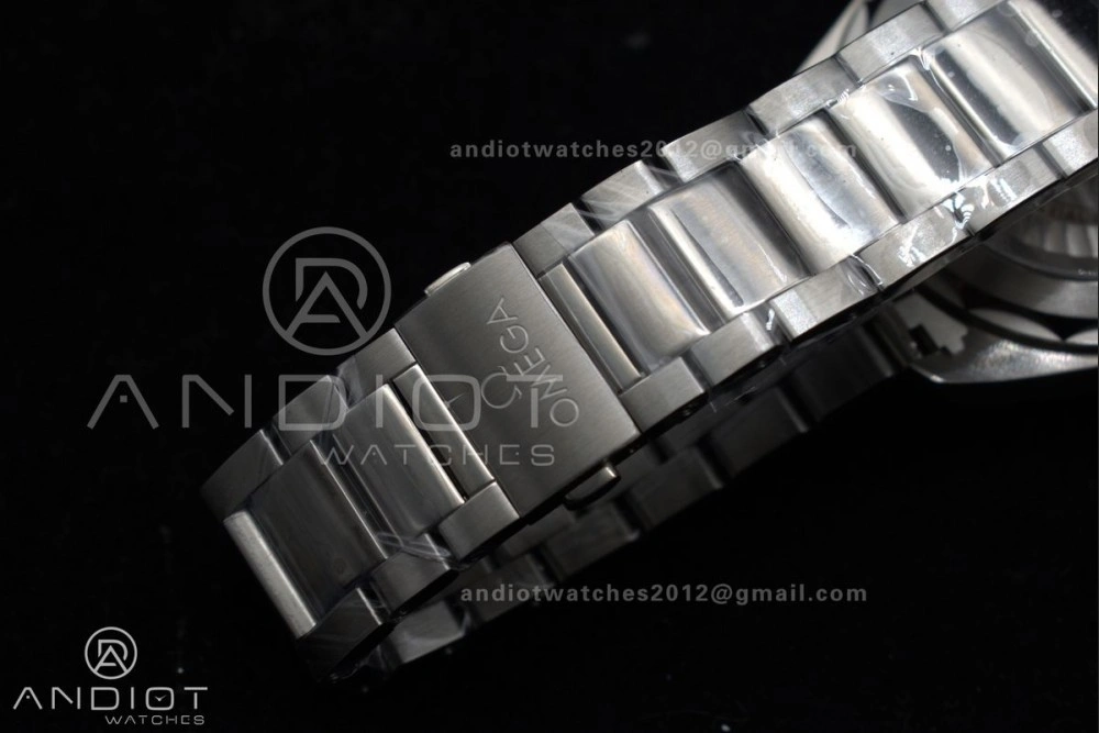 FashionForward Aqua Terra GMT Worldtimer 43mm Green Ceramic VSF 1:1 Best Edition on SS Bracelet A8938 Super Clone 6