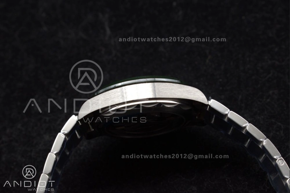 FashionForward Aqua Terra GMT Worldtimer 43mm Green Ceramic VSF 1:1 Best Edition on SS Bracelet A8938 Super Clone 6
