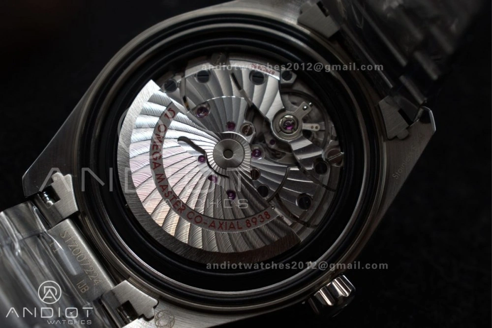 FashionForward Aqua Terra GMT Worldtimer 43mm Green Ceramic VSF 1:1 Best Edition on SS Bracelet A8938 Super Clone 6