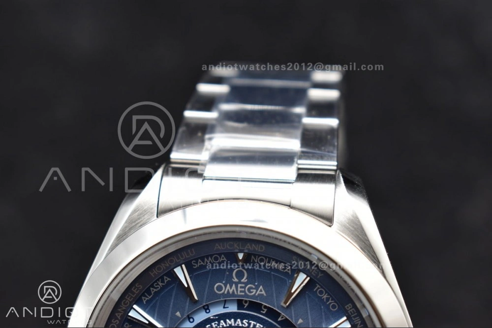 Aqua Terra GMT Worldtimer 43mm VSF 1:1 Best Edition Summer Blue Dial On Stainless Bracelet A8938 Super Clone Vibrant 26