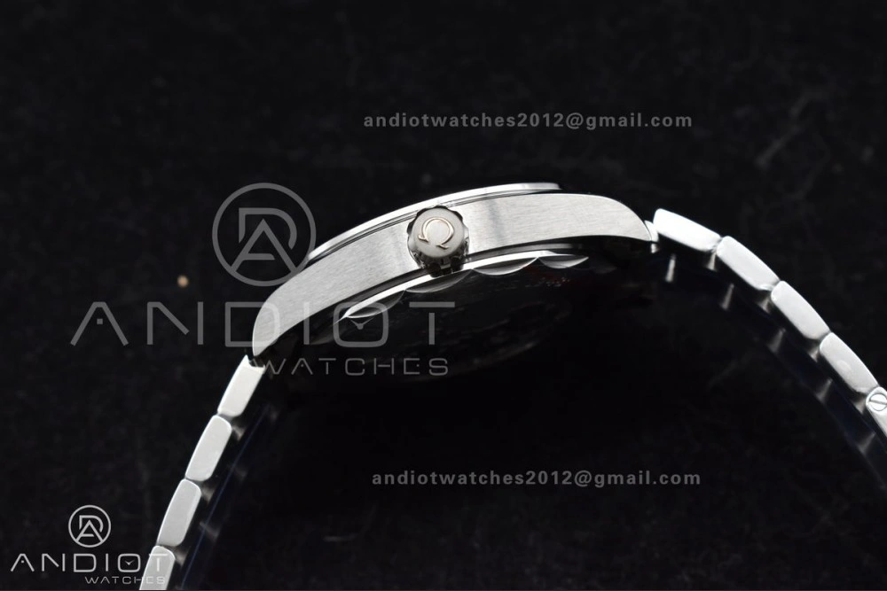 Aqua Terra GMT Worldtimer 43mm VSF 1:1 Best Edition Summer Blue Dial On Stainless Bracelet A8938 Super Clone Vibrant 26