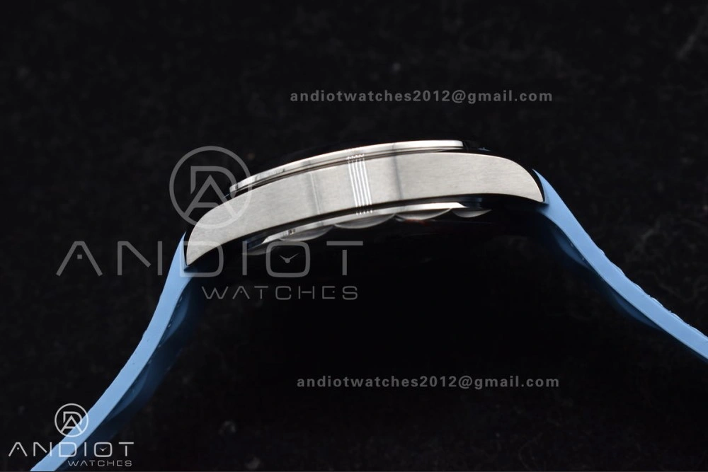 Aqua Terra GMT Worldtimer 43mm VSF 1:1 Best Edition Summer Blue Dial on Blue Rubber Strap A8938 Super Clone Comfortable 511