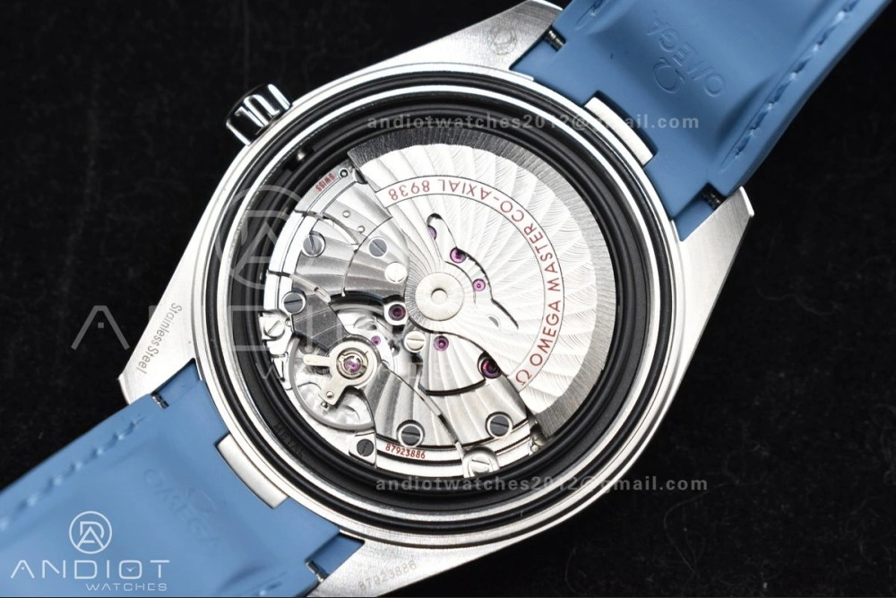 Aqua Terra GMT Worldtimer 43mm VSF 1:1 Best Edition Summer Blue Dial on Blue Rubber Strap A8938 Super Clone Comfortable 511