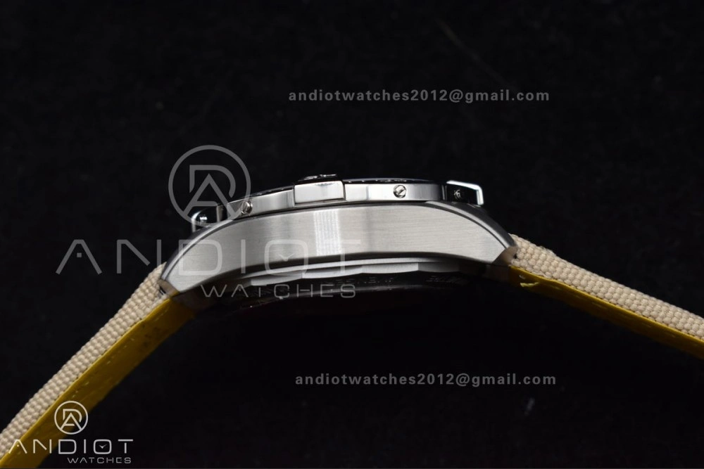 Chronograph Avenger B01 44mm BLSF 1:1 Best Edition Khaki Dial On Nato Strap A Functional 165