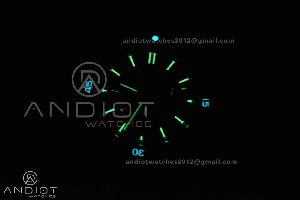 Bright Chronomat B01 44mm SS BLSF 1:1 Best Edition Green Dial On Robber Bracelet A 171