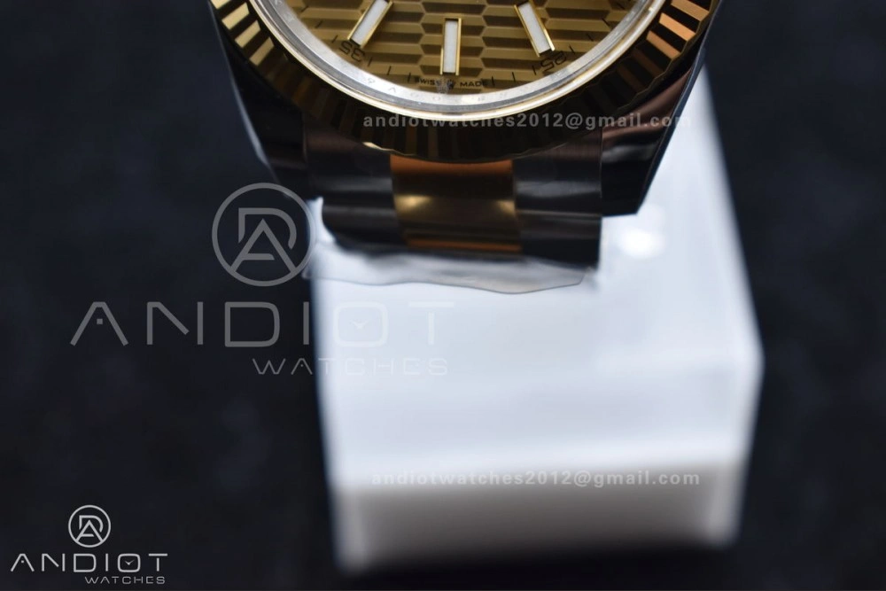Sleek DateJust 41 126333 Clean 1:1 Best Edition 904L Steel YG Textured Dial on SS YG Oyster Bracelet VR 608
