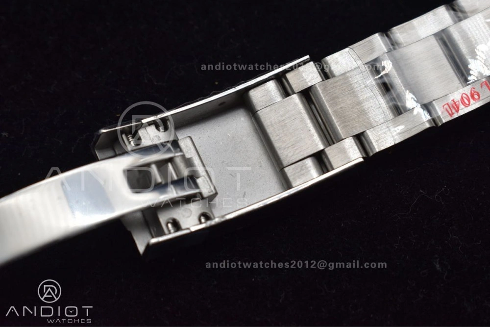 TravelReady DateJust 41 126334 DIWF 1:1 Best Edition 904L Steel Green Sundust Dial on Oyster Bracelet SA 648