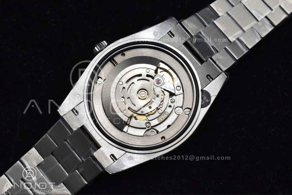 TimelessDesign DayDate 40 SS GSF Gain Weight Iced Blue Crystal Dial On President Bracelet A 720