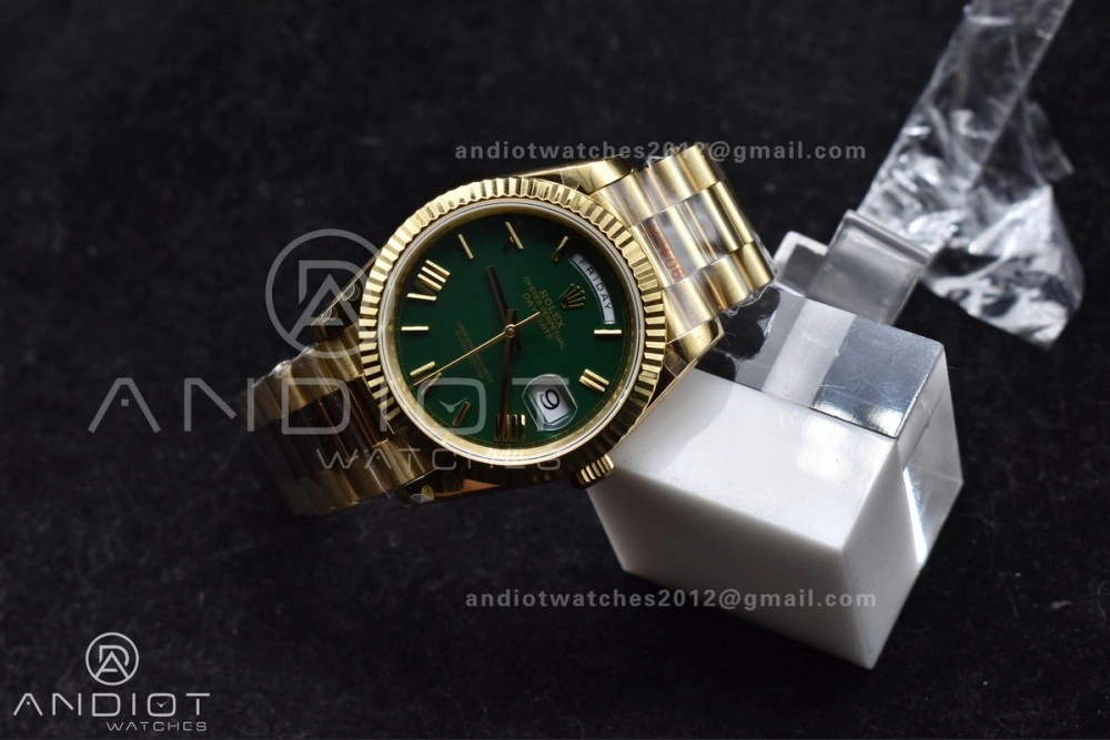 DayDate 40 YG GMF Gain Weight 904L Steel Green Dial Roman Markers on President Bracelet A3255 V WellDesigned 754