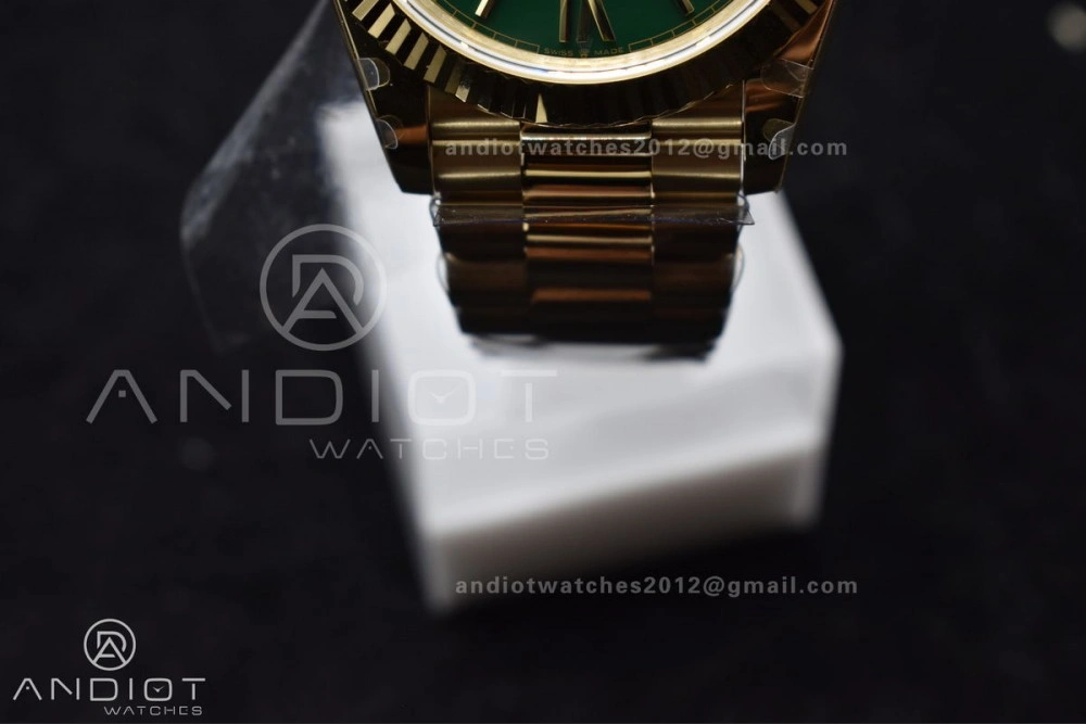 DayDate 40 YG GMF Gain Weight 904L Steel Green Dial Roman Markers on President Bracelet A3255 V WellDesigned 754