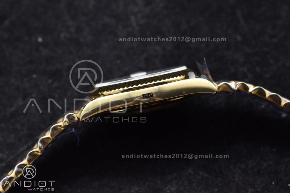DayDate 40 YG GMF Gain Weight 904L Steel Green Dial Roman Markers on President Bracelet A3255 V WellDesigned 754