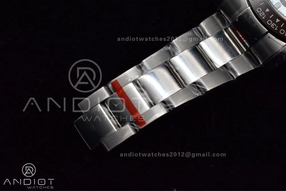 ZipUp Daytona 116506 QF 1:1 Best Edition Ice Blue Dial Crystal Markers on SS Bracelet SH4130 V3 (Gain Weight) 398
