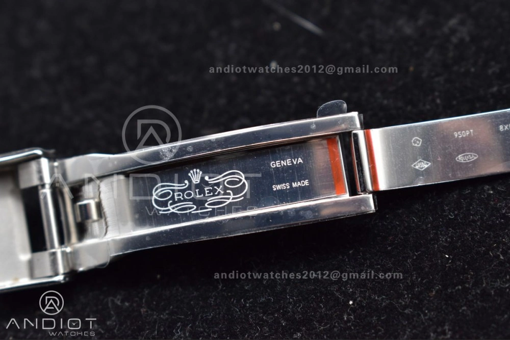 ZipUp Daytona 116506 QF 1:1 Best Edition Ice Blue Dial Crystal Markers on SS Bracelet SH4130 V3 (Gain Weight) 398