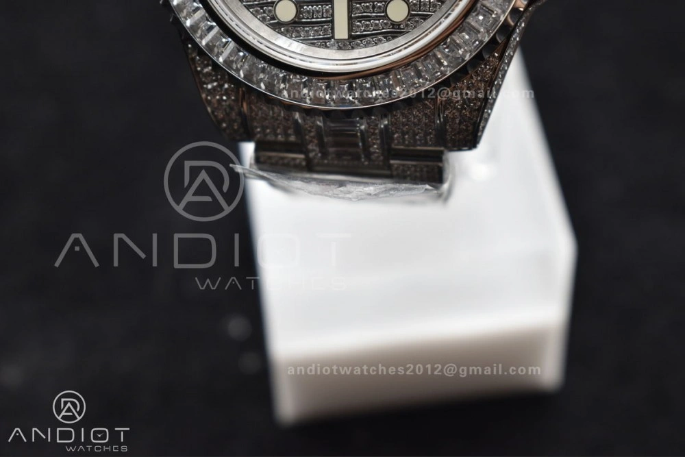 Sleek GMT 40mm Full Diamonds SS AMGF Best Edition Diamond Dial On Bracelet On VR 849