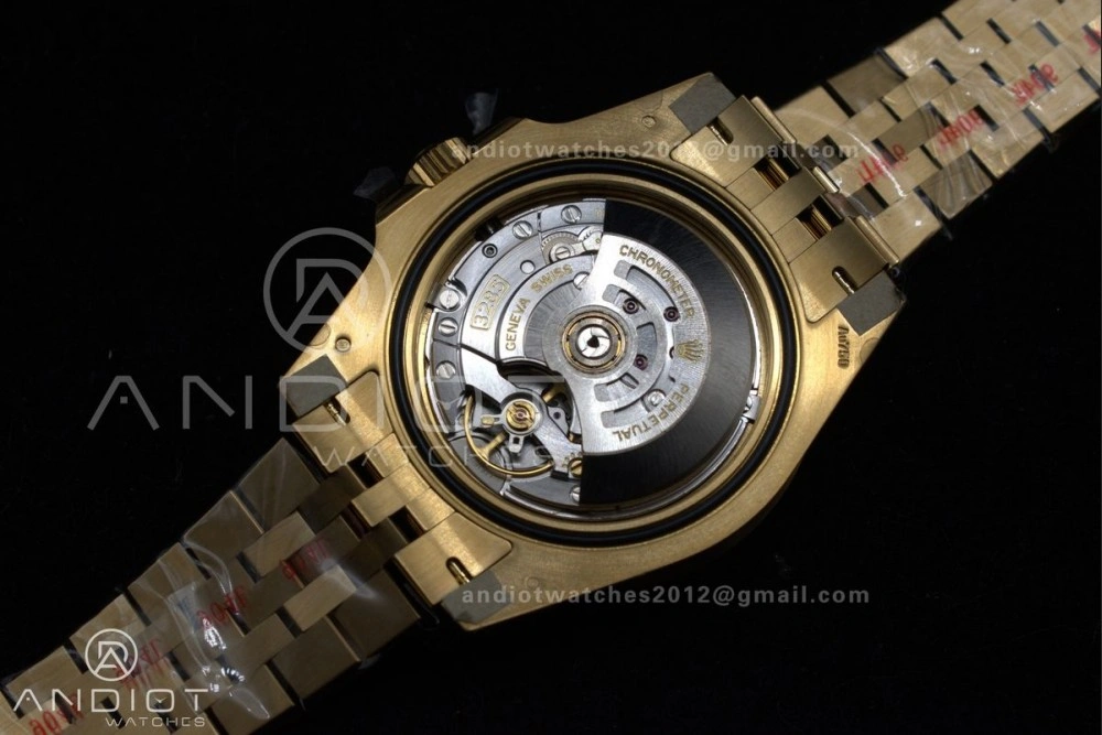 GMT Master II 126718 GRNR Clean 1:1 Best Edition Black Dial on YG Jubilee Bracelet DD3285 CHS Versatile 928
