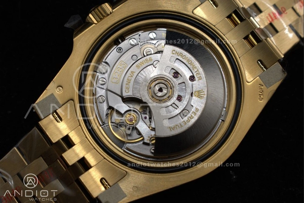 GMT Master II 126718 GRNR Clean 1:1 Best Edition Black Dial on YG Jubilee Bracelet DD3285 CHS Versatile 928