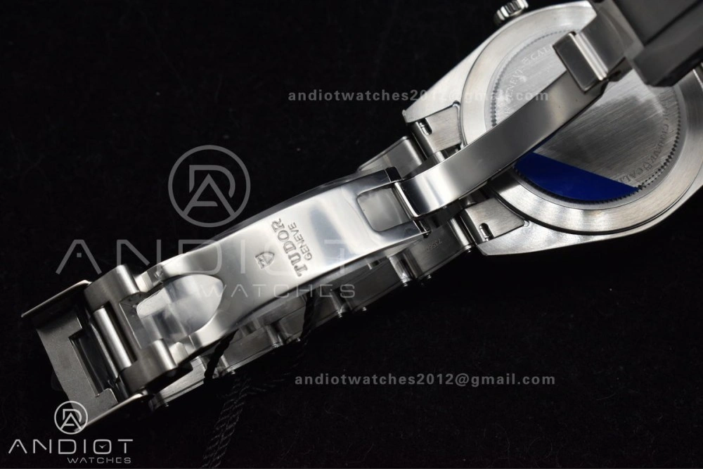 Heritage Black Bay 37mm SS ZF 1:1 Best Edition Black Dial on SS Bracelet A ModernLook 895