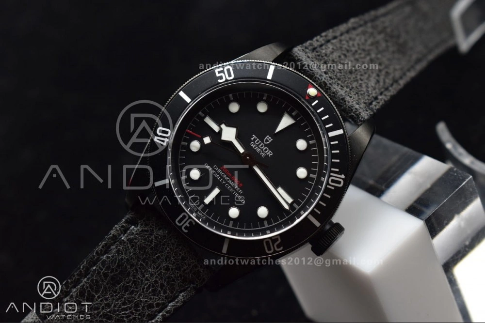 Heritage Black Bay Dark DLC ZF 1:1 Best Edition Black Bezel on Distressed Leather Strap A2824 V ComfortFit 425