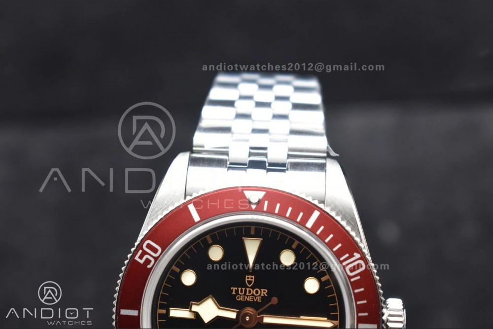 Breathable Heritage Black Bay Red Bezel ZF 1:1 Best Edition on SS Jubilee Bracelet A 1274