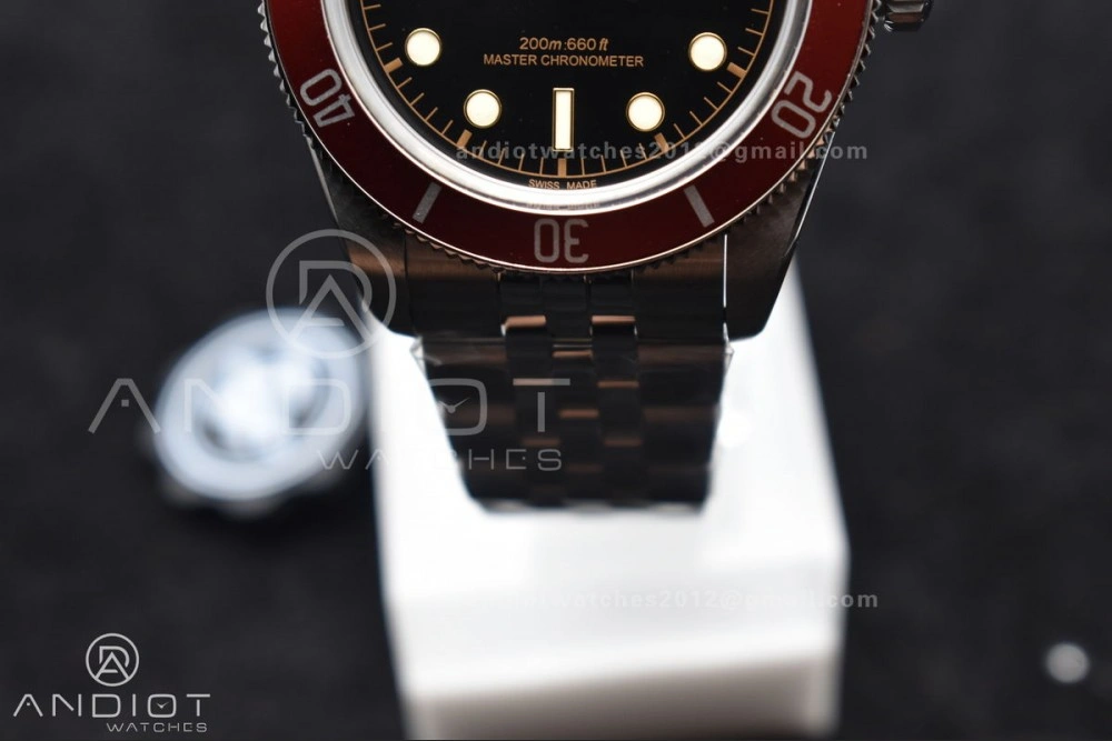 Breathable Heritage Black Bay Red Bezel ZF 1:1 Best Edition on SS Jubilee Bracelet A 1274