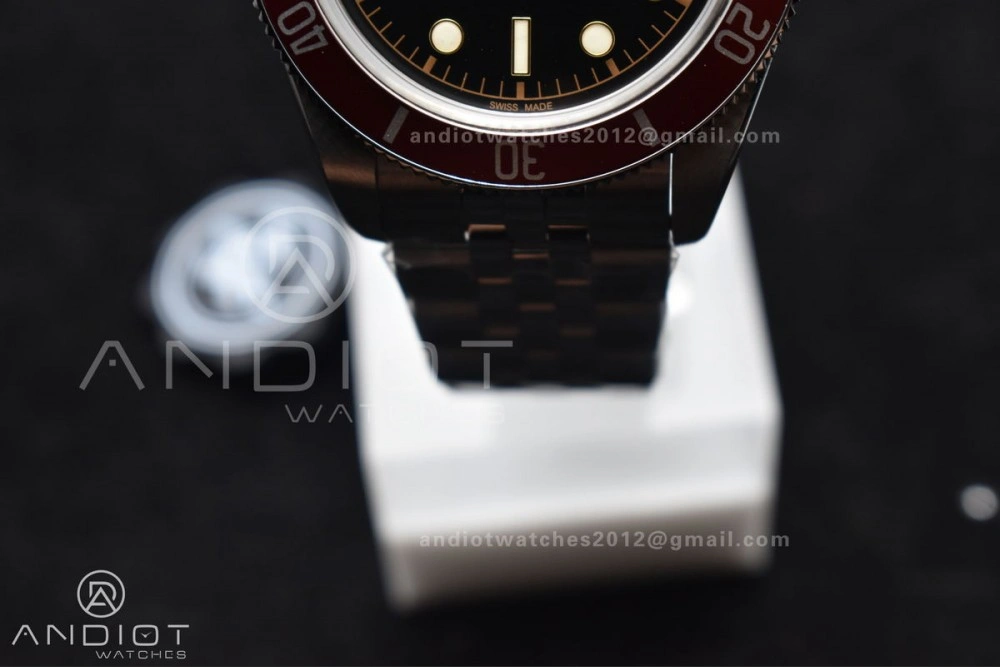 Breathable Heritage Black Bay Red Bezel ZF 1:1 Best Edition on SS Jubilee Bracelet A 1274