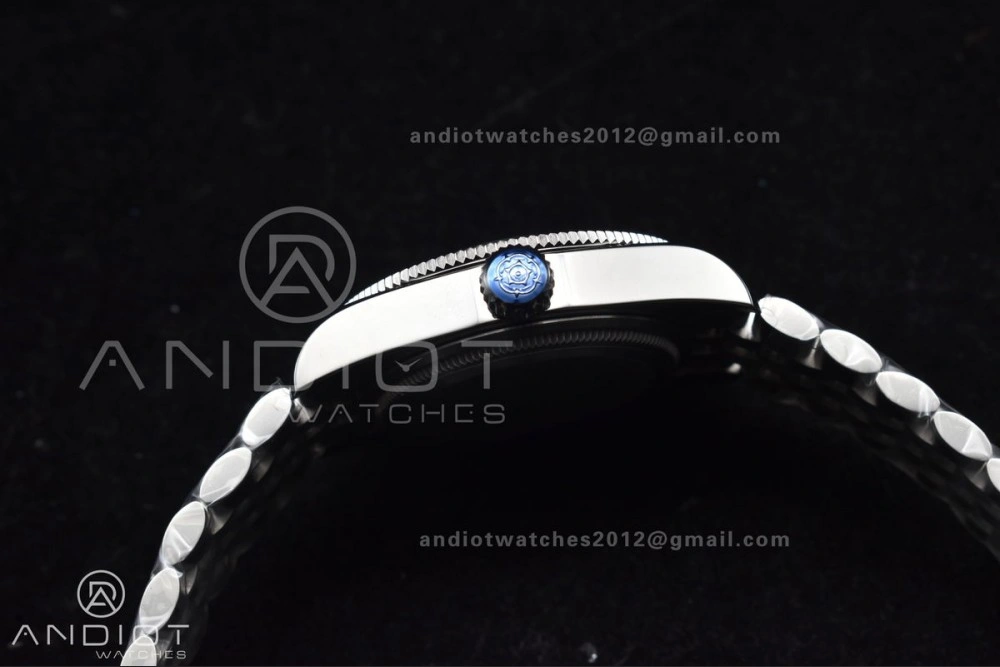 Breathable Heritage Black Bay Red Bezel ZF 1:1 Best Edition on SS Jubilee Bracelet A 1274