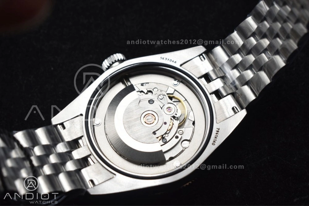 Breathable Heritage Black Bay Red Bezel ZF 1:1 Best Edition on SS Jubilee Bracelet A 1274
