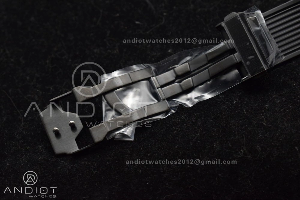 Hublot Big Bang Unico Full Black ZF 1:1 Best Edition Skeleton Dial on Black Rubber Strap A Bold 276
