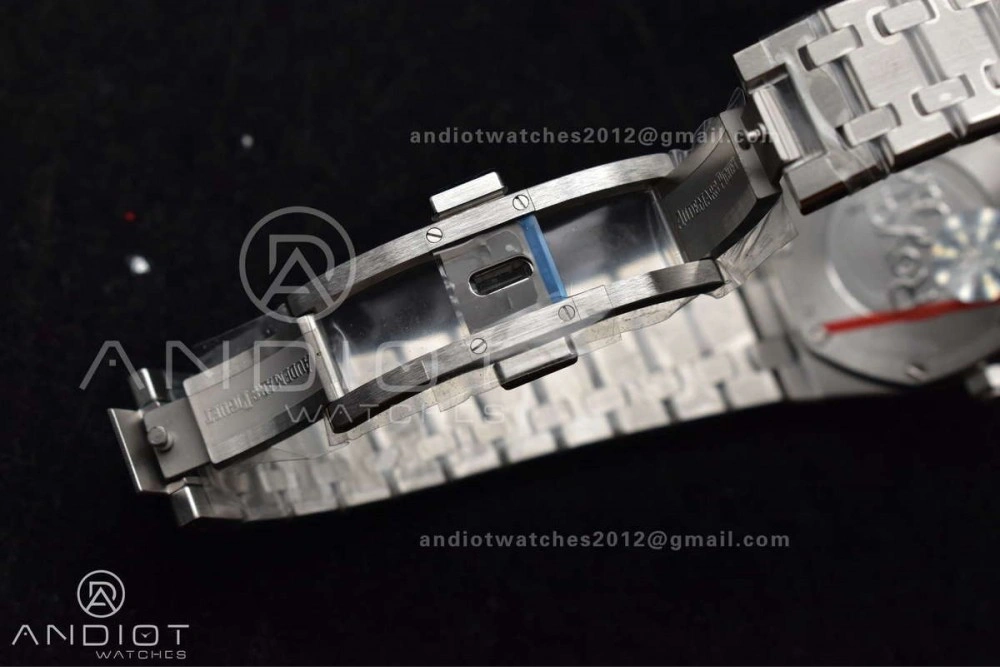 Lady Royal Oak 33mm 67651 SS V7F 1:1 Best Edition Black Textured Dial on SS Bracelet Ronda Quartz to AP Cal. Refined 109