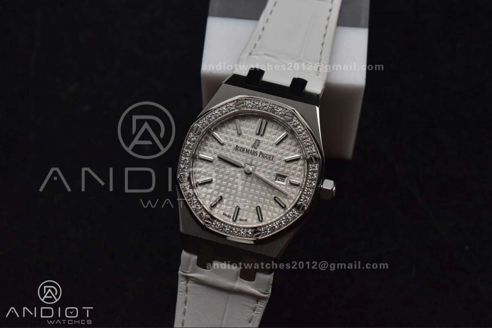 Lady Royal Oak 33mm 67651 SS Diamond Bezel V7F 1:1 White Textured Dial On White Croco Leather Strap Ronda Quartz to AP Cal. Sporty 101