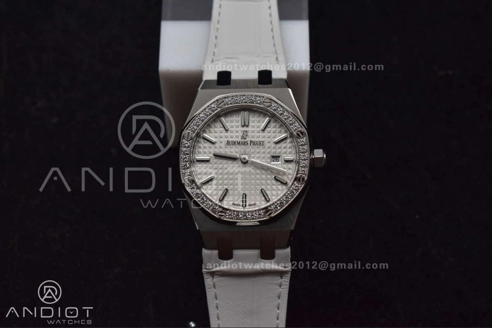 Lady Royal Oak 33mm 67651 SS Diamond Bezel V7F 1:1 White Textured Dial On White Croco Leather Strap Ronda Quartz to AP Cal. Sporty 101