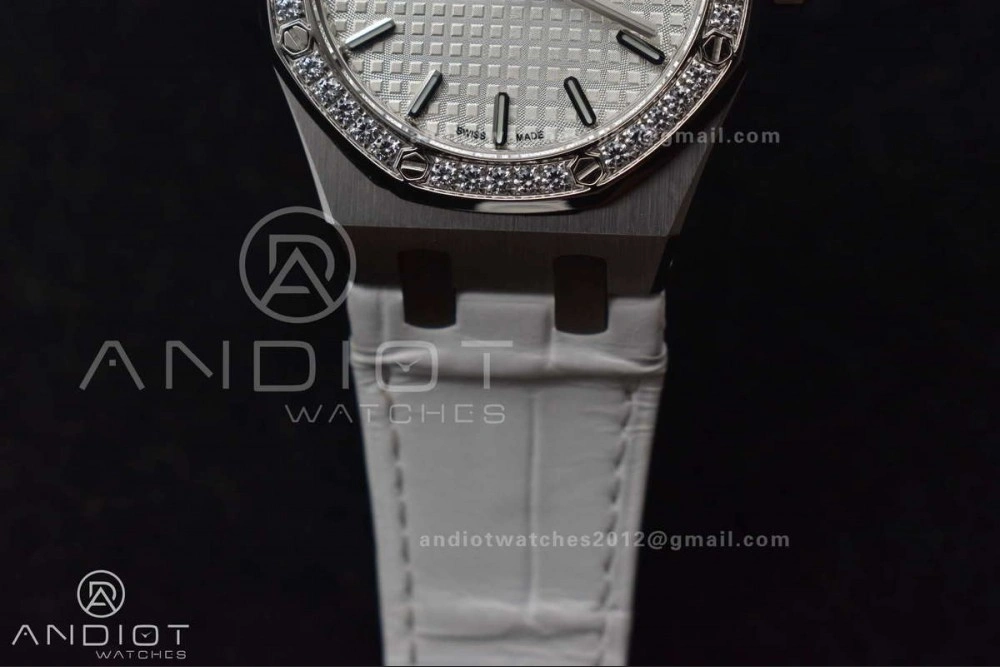 Lady Royal Oak 33mm 67651 SS Diamond Bezel V7F 1:1 White Textured Dial On White Croco Leather Strap Ronda Quartz to AP Cal. Sporty 101