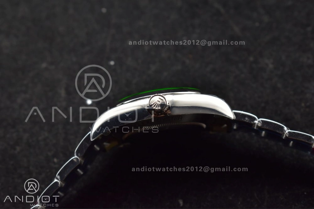 Milgauss 116400 GV Real Green Sapphire 904L SS VSF 1:1 Best Edition Black Dial on 904L SS Bracelet SA OdorResistant 914