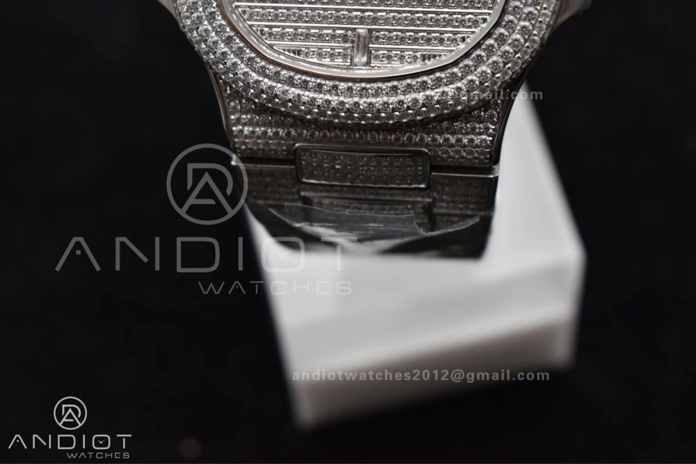 Unisex Nautilus 5711 SS TWF Full Diamonds Bezel & Dial on Diamonds Bracelet A 384