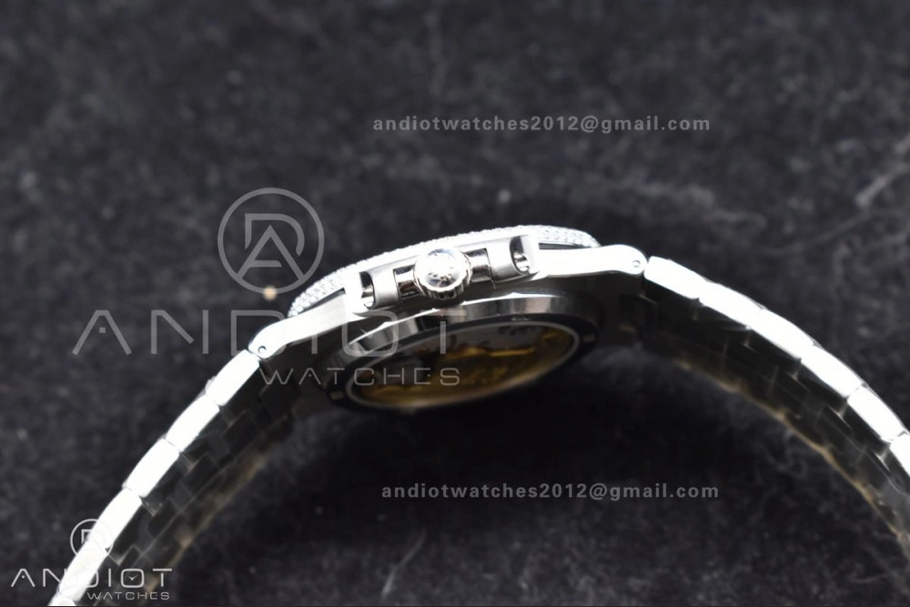 Unisex Nautilus 5711 SS TWF Full Diamonds Bezel & Dial on Diamonds Bracelet A 384