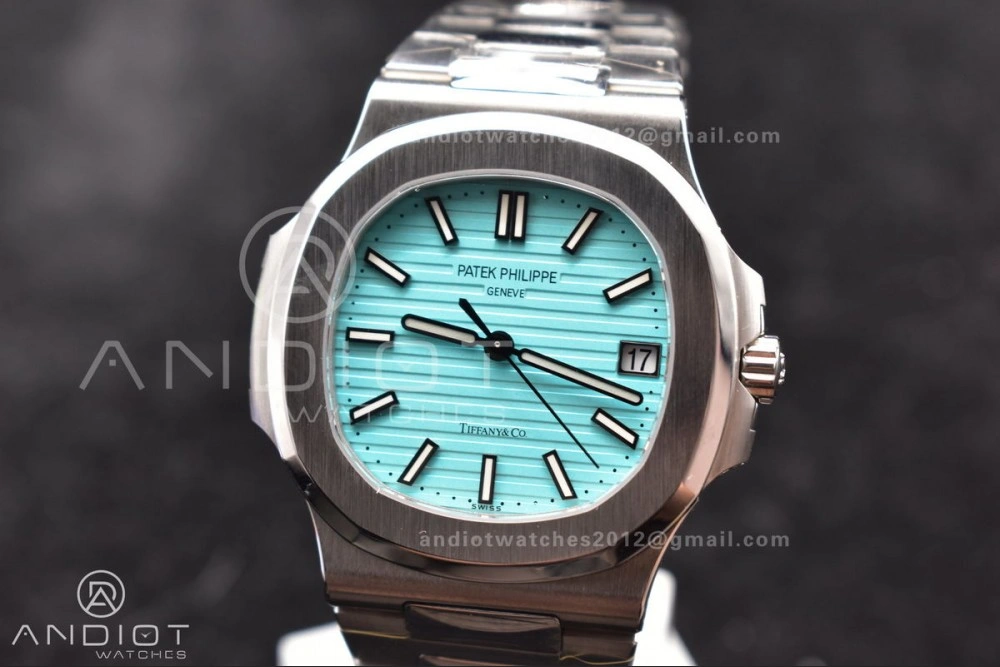 Nautilus 5711 Tiffany GRF 1:1 Best Edition Tiffany Blue Dial on SS Bracelet 324CS WrinkleFree 913
