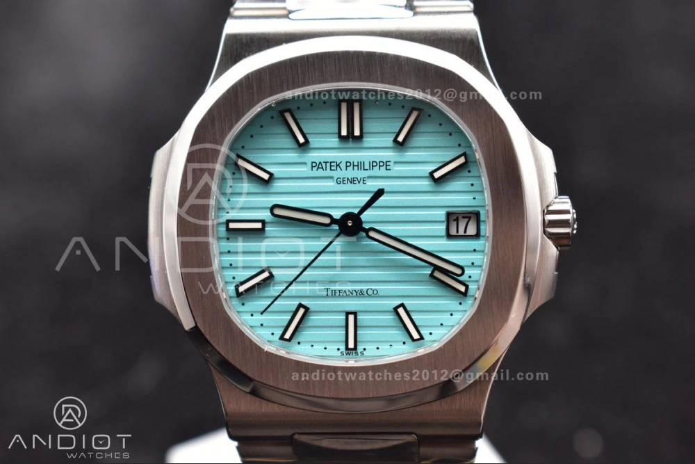 Flexible Nautilus 5711 Tiffany GRF 1:1 Best Edition Tiffany Blue Dial on SS Bracelet 324CS 386