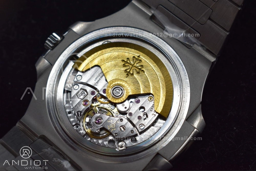 WaterResistant Nautilus 5711 1A 3KF 1:1 Best Edition Green Textured Dial On SS Bracelet A324 Super Clone V 426