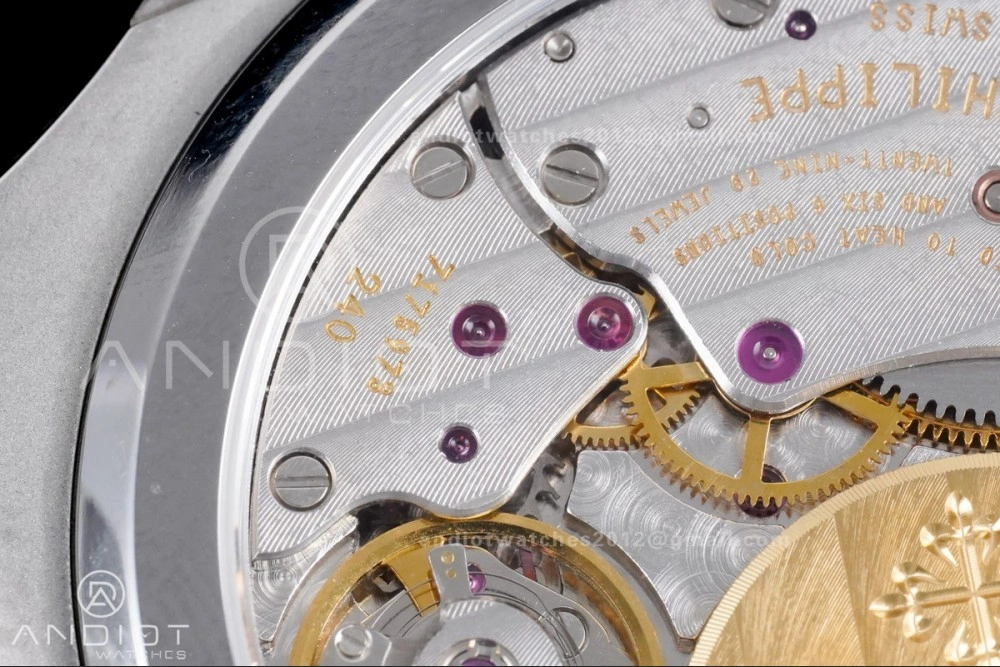 Nautilus 5712 SS PPF 1:1 Best Edition Blue Dial on SS Bracelet PPF240 Super Clone V Chic 365