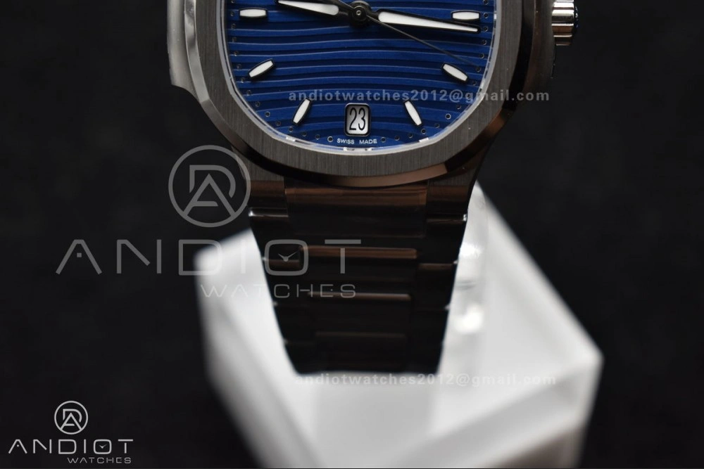 Nautilus 7118 3KF 1:1 Best Edition Blue Textured Dial on SS Bracelet A324 Super Clone V MultiPurpose 362