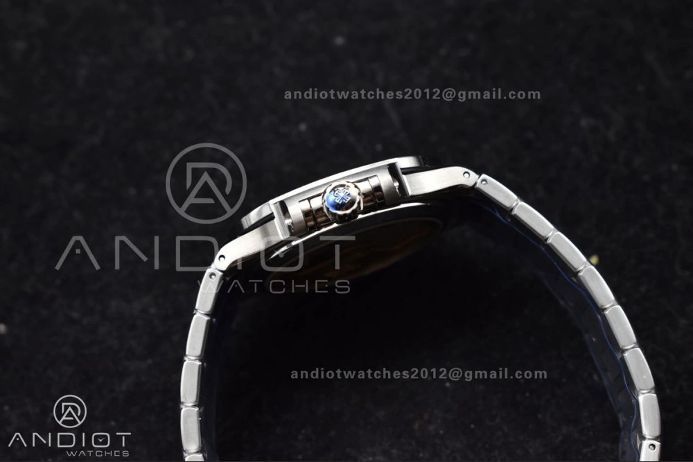 Nautilus 7118 3KF 1:1 Best Edition Blue Textured Dial on SS Bracelet A324 Super Clone V MultiPurpose 362