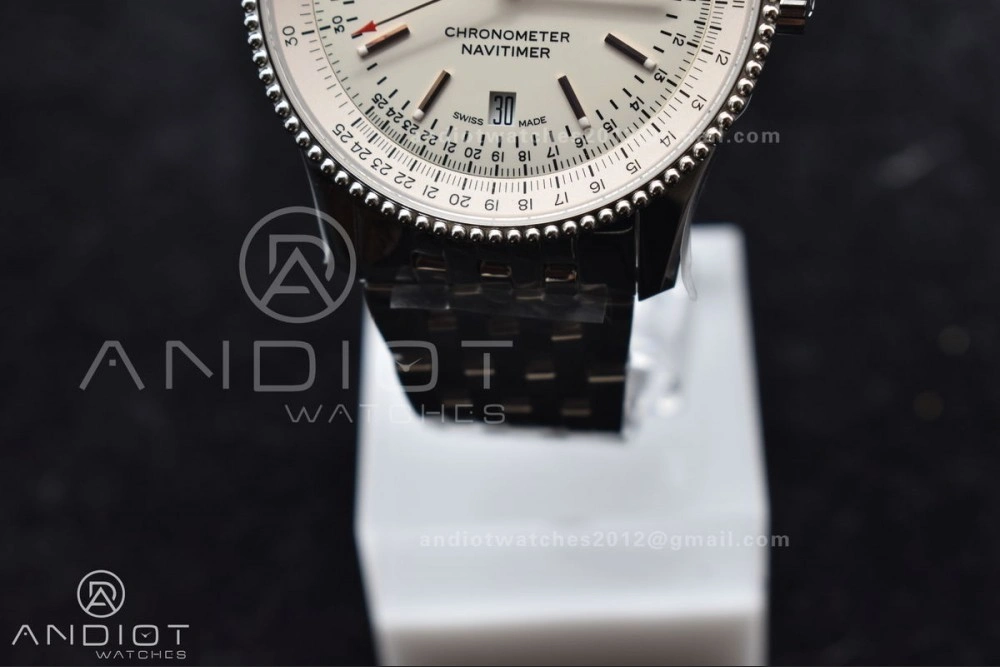 Navitimer 1 SS V7F 1:1 Best Edition RG Bezel White Dial on SS Bracelet A Functional 923