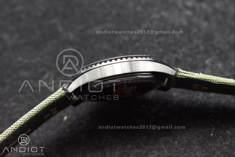 Navitimer 8 Automatic 41mm PVD TF 1:1 Best Edition Green Dial on Green Nylon Strap A Timeless 190