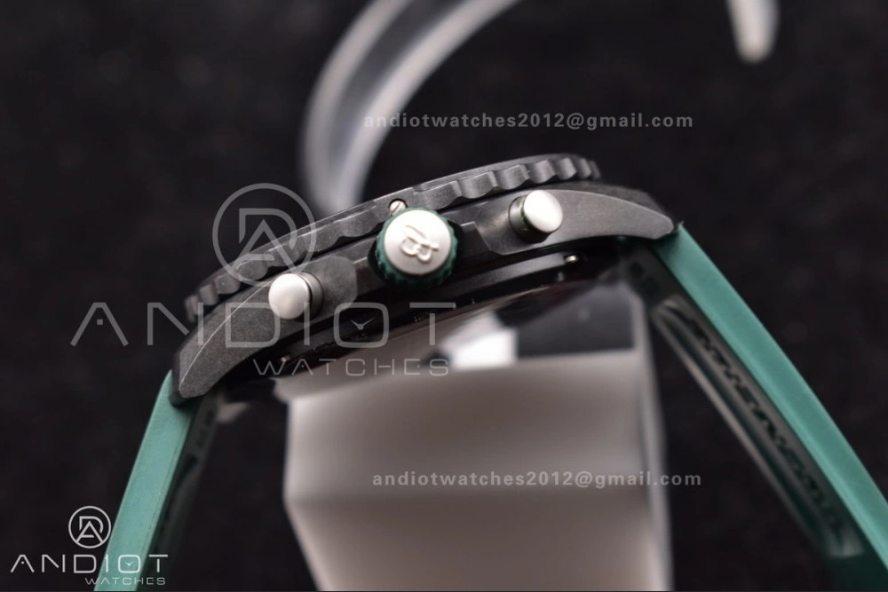 OF Factory Breilting Endurance Pro 44mm Green Breathable 187