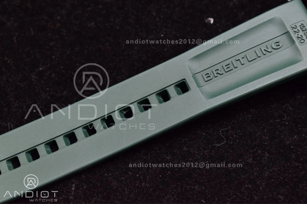 OF Factory Breilting Endurance Pro 44mm Green Breathable 187