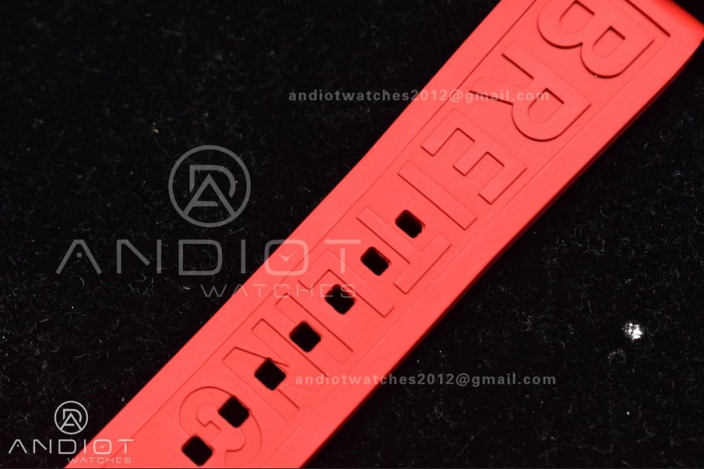OF Factory Breilting Endurance Pro 44mm Supportive 193