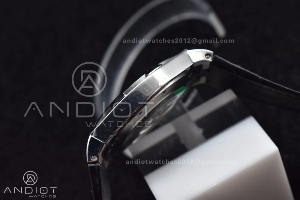 Supportive Overseas SS 8F Maker Black Dial on Black Rubber Strap 1288