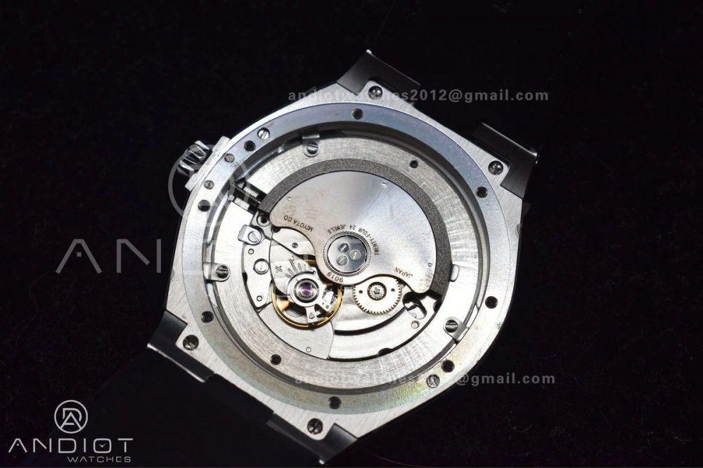 Supportive Overseas SS 8F Maker Black Dial on Black Rubber Strap 1288