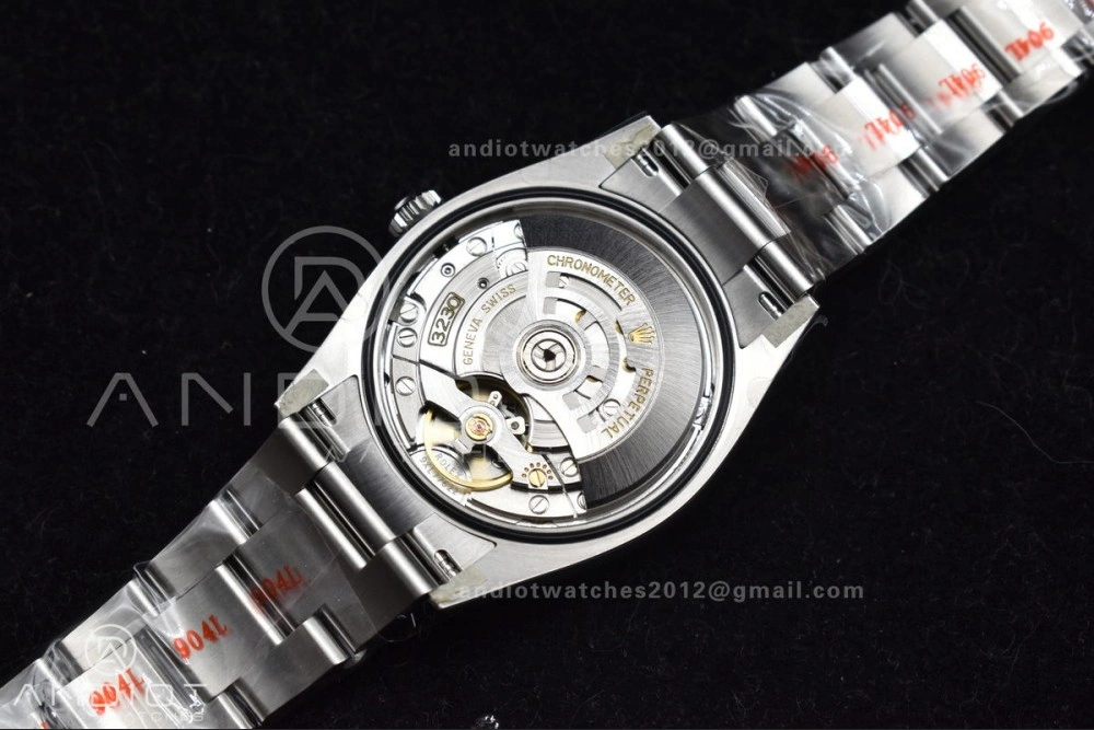 ZipUp Oyster Perpetual 126000 36mm Clean 1:1 Best Edition 904L Steel Silver Black VR 950