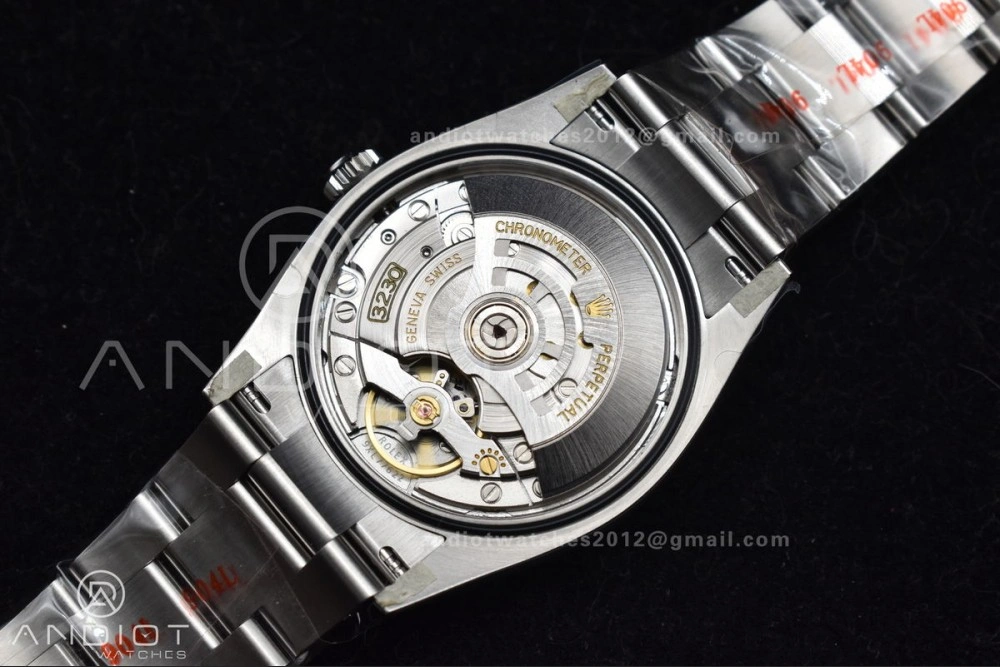 ZipUp Oyster Perpetual 126000 36mm Clean 1:1 Best Edition 904L Steel Silver Black VR 950